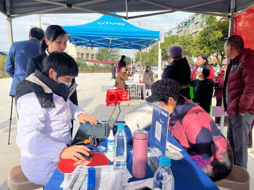 衡陽市人民政府推出“一站式”民生服務(wù)，石惠家園居民喜領(lǐng)“健康就業(yè)安全”大禮包